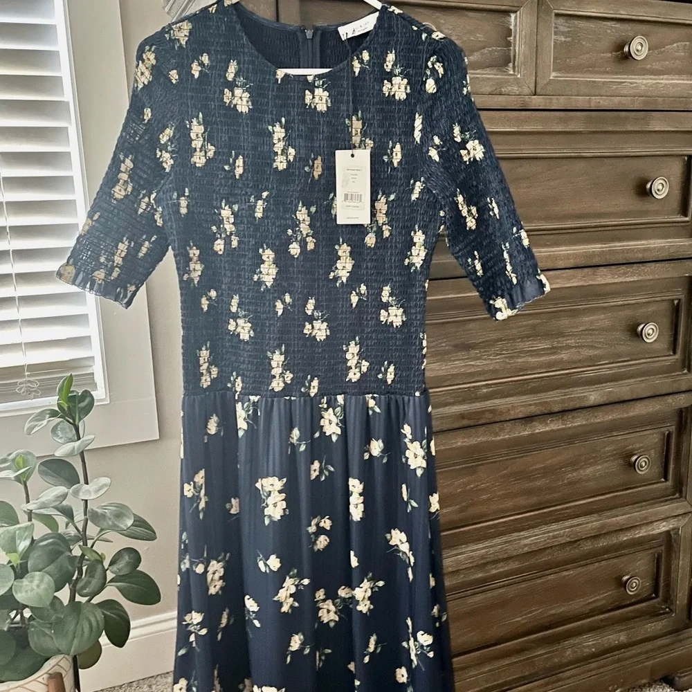 Ali & Jay Women's Barnsdall Midi Dress Blue Floral  MSRP $168 - Picture 9 of 11